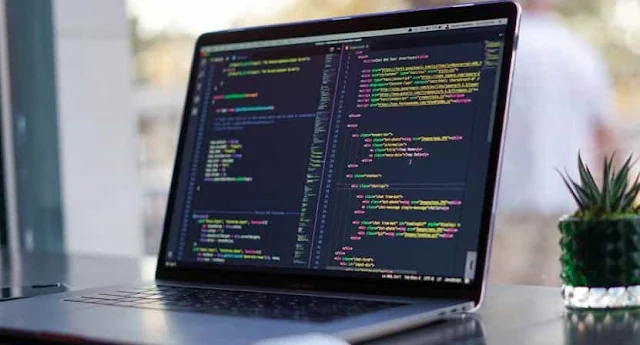 5 Spesifikasi Laptop Ideal untuk Coding Tanpa Lag